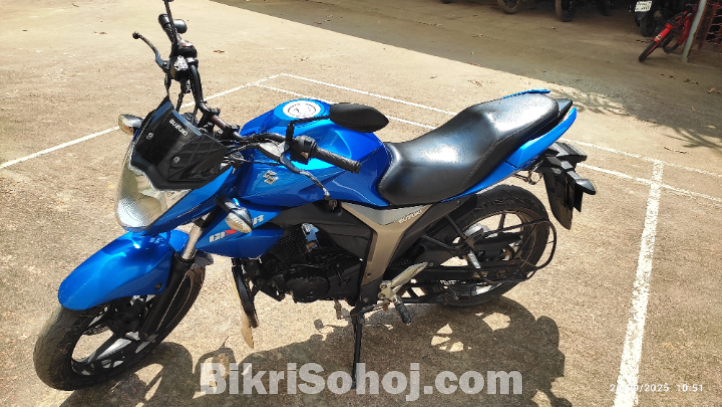 Suzuki Gixxer Monotone 2016